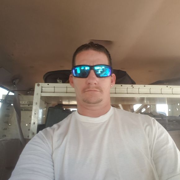 Meet your Posher, Chris - Picture 1 of 1